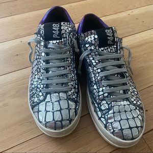 P448. | Metallic Croc Embossed Sneakers